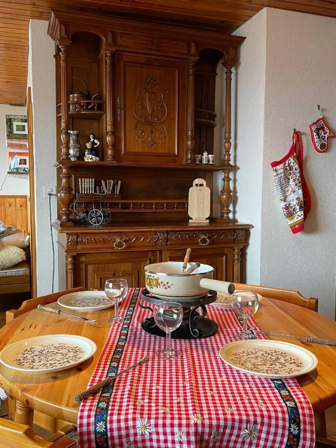 Gemuetliche Wohnung Mit Traumaussicht! Albinen Ngoại thất bức ảnh